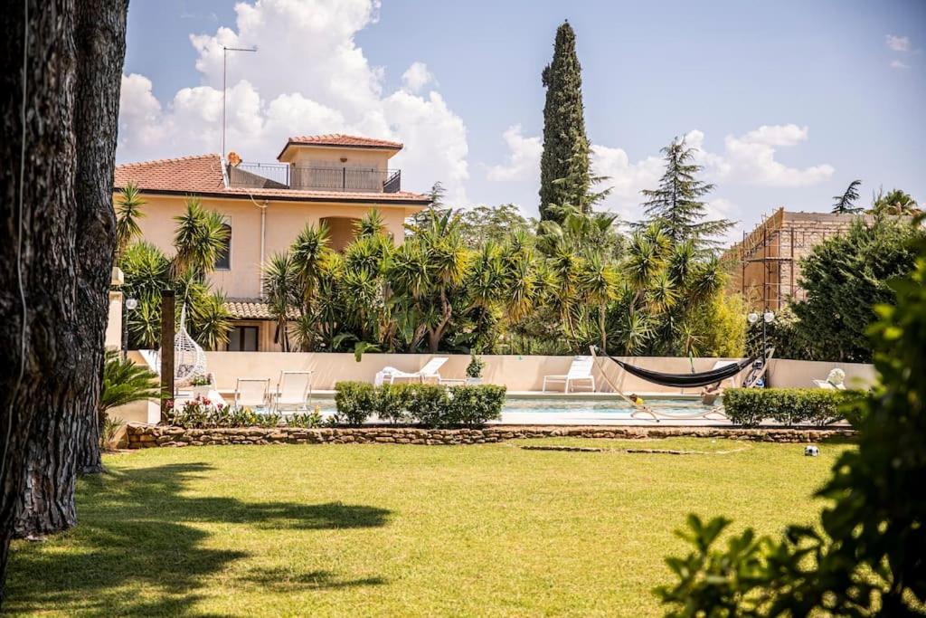 Villa Laoconte Piscina, Jacuzzi E Biliardo Canicattì Extérieur photo